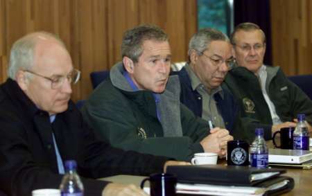 Dick Cheney, George W. Bush, Colin Powell, Donald Rumsfeld à Camp David.